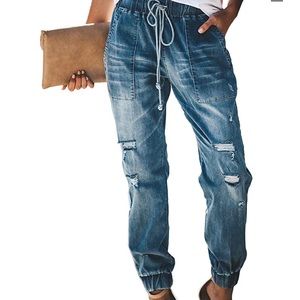 NWT Super Cute Jeans 👖🤍